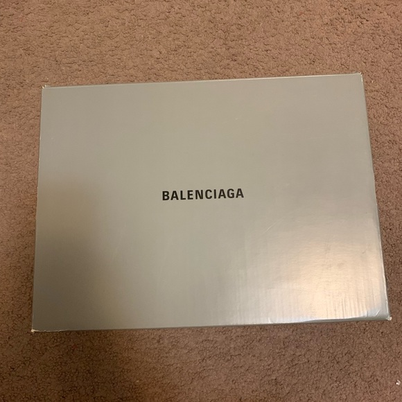 NWT Balenciaga Triple S Sneakers - Picture 8 of 8
